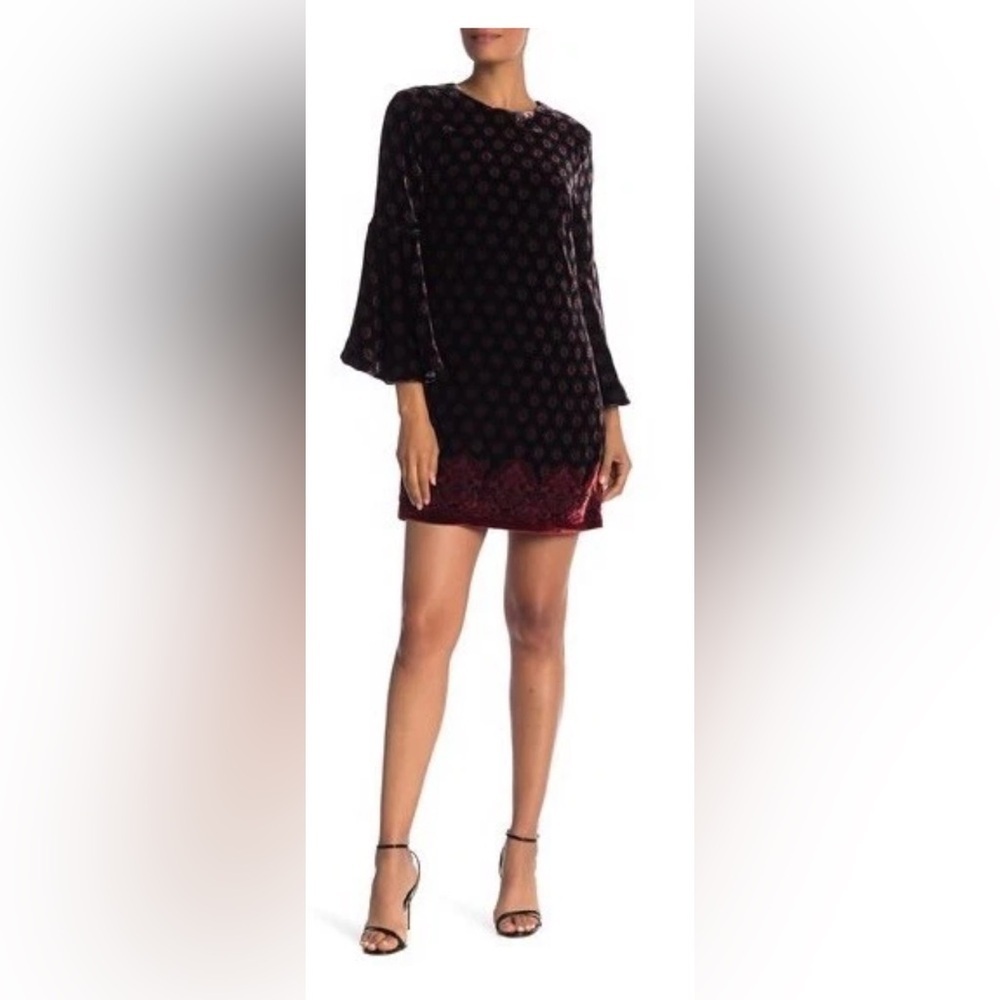 Trina Turk Astral Long Bell Sleeve Velvet Patterned Mini Dress sz 4 (D1)